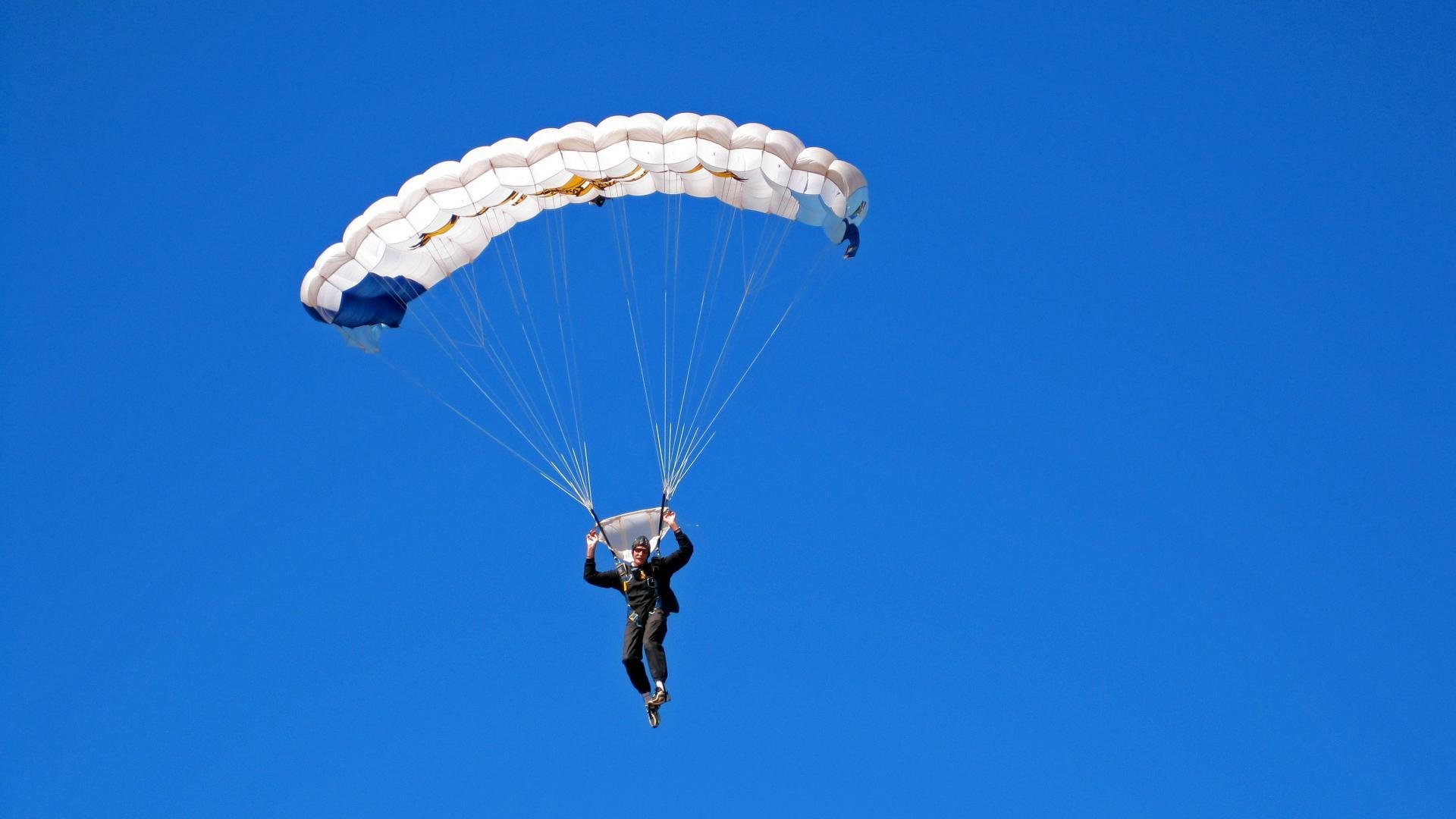 球队阵型压缩是否提高反击过程中的球权转换效率